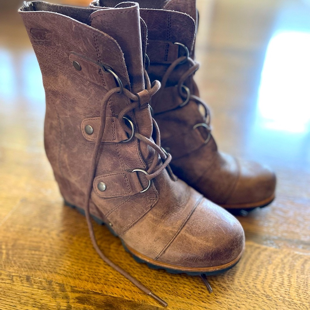 Sorel wedge boots